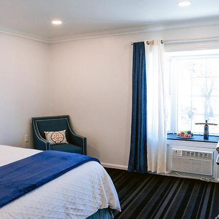 Napa Valley Hotel & Suites Luaran gambar