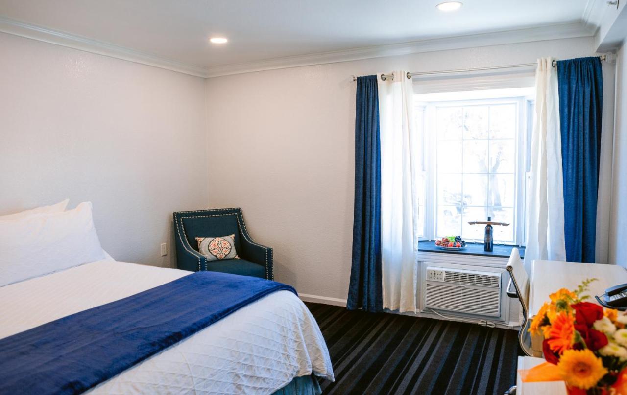 Napa Valley Hotel & Suites Luaran gambar