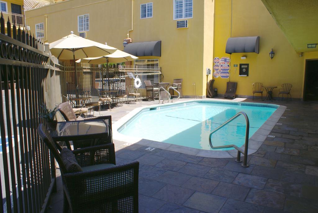 Napa Valley Hotel & Suites Luaran gambar